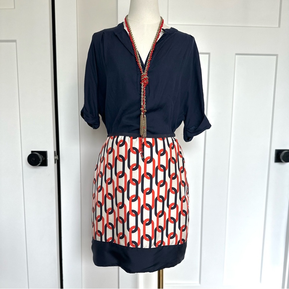 Banana Republic Silk Chain-Link Pencil Skirt | Size 2
